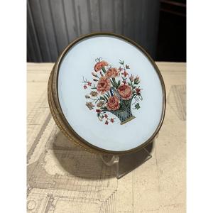 Boîte à bonbons dite à délices .