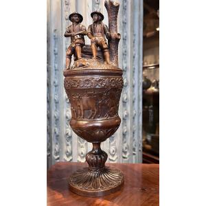 Covered Wooden Bowl (travail Suisse )