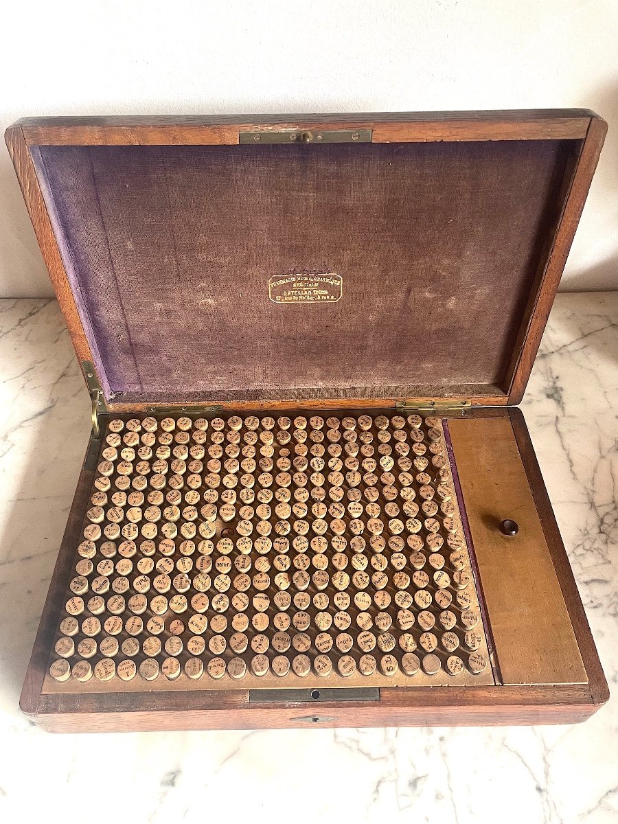 Trés Grande Pharmacie Homéopathie 300 Flacons Par Catellan A Paris