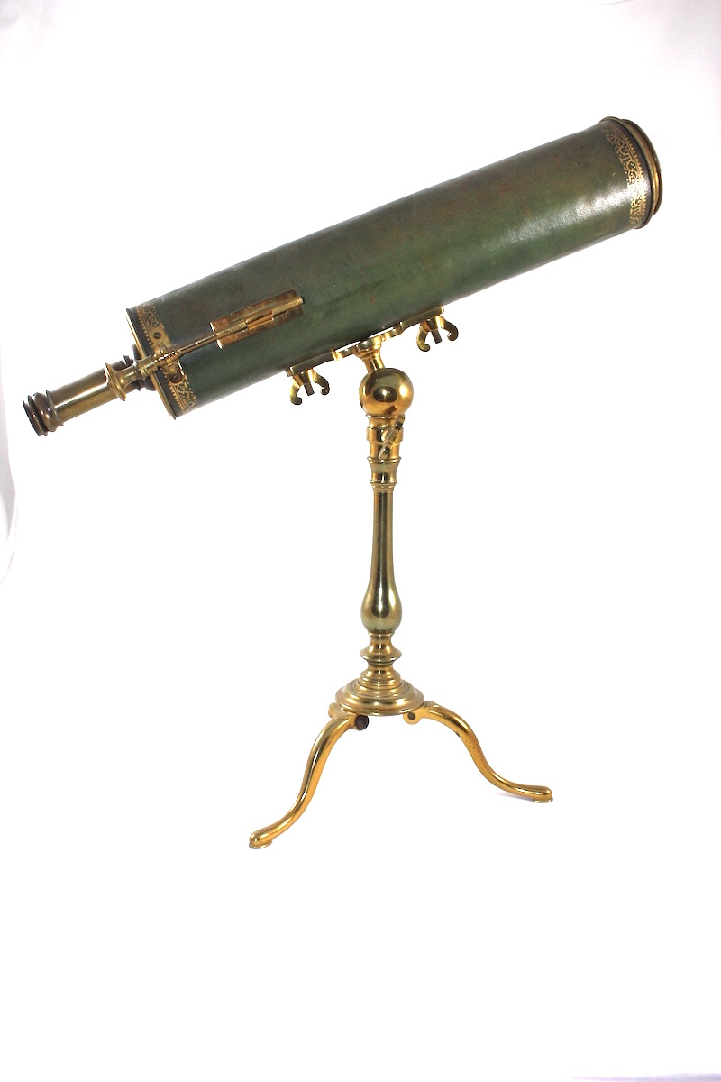 Télescope à réflexion signé Paris à Paris C.1730