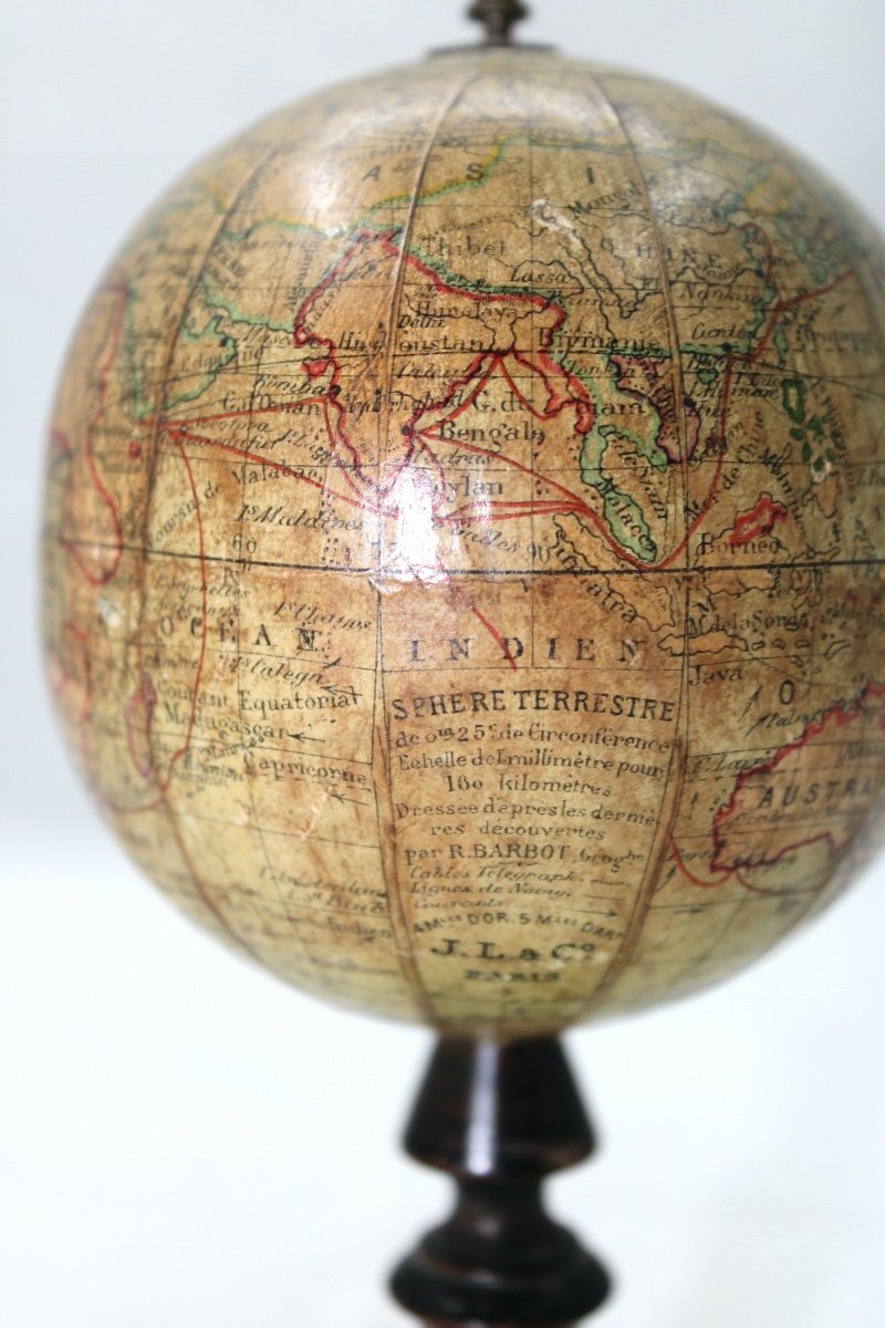 Proantic: Globe Terrestre Miniature JJ Paris.