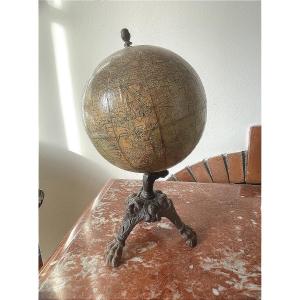 Globe Terrestre miniature Hauteur 22 CM du modèle de Lebegue a Paris C 1880