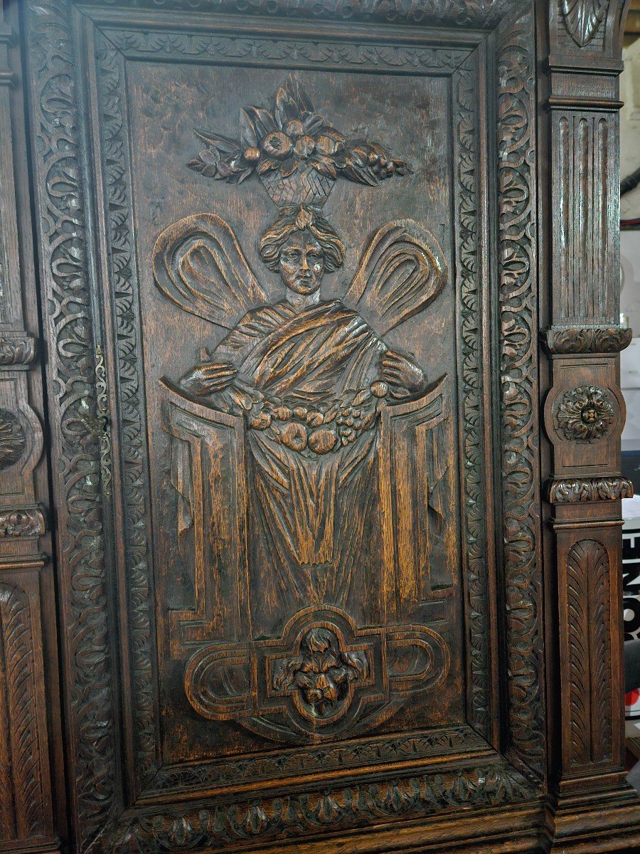 Renaissance Buffet -photo-1