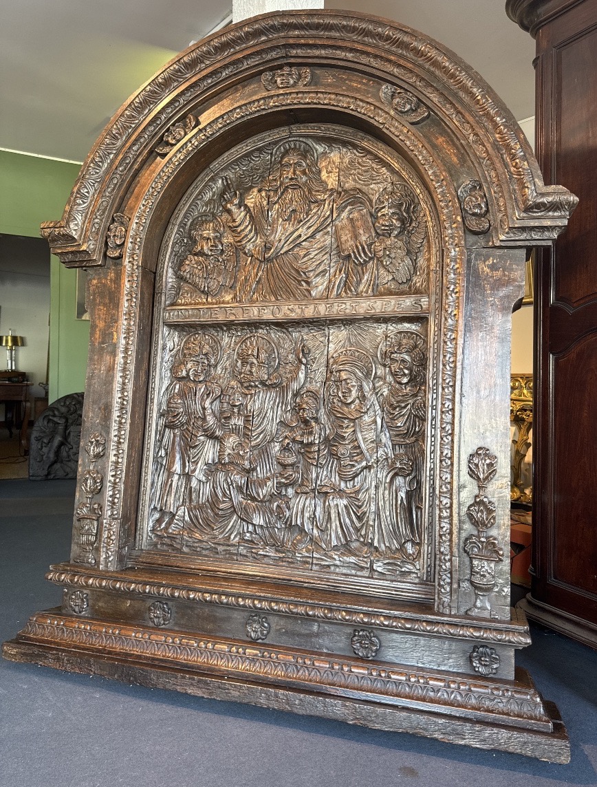 Important 17th-century Carved Oak Altarpiece-photo-2