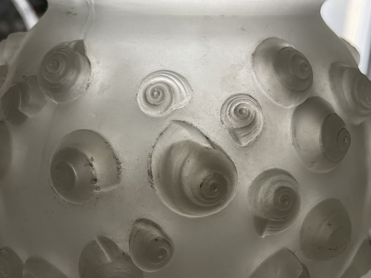 René Lalique - Vase en verre blanc modèle Palissy décor escargots-photo-4