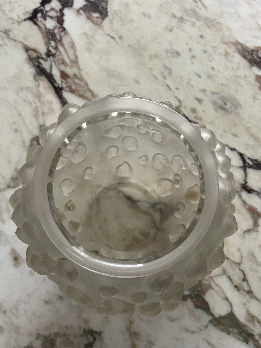 René Lalique - Vase en verre blanc modèle Palissy décor escargots-photo-1