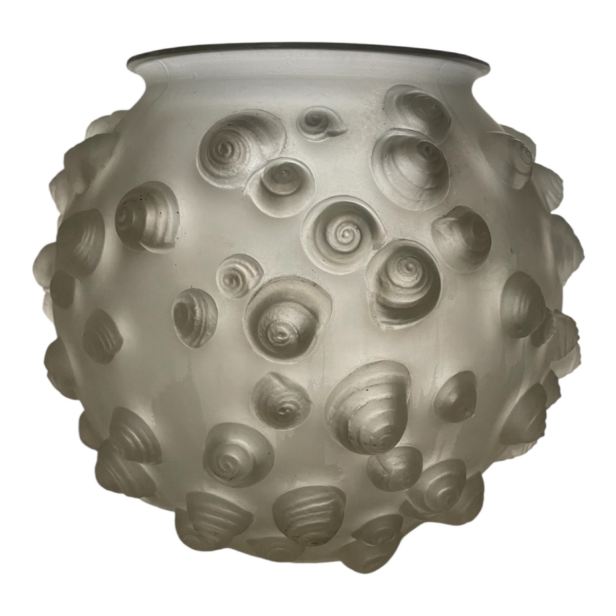 René Lalique - Vase en verre blanc modèle Palissy décor escargots