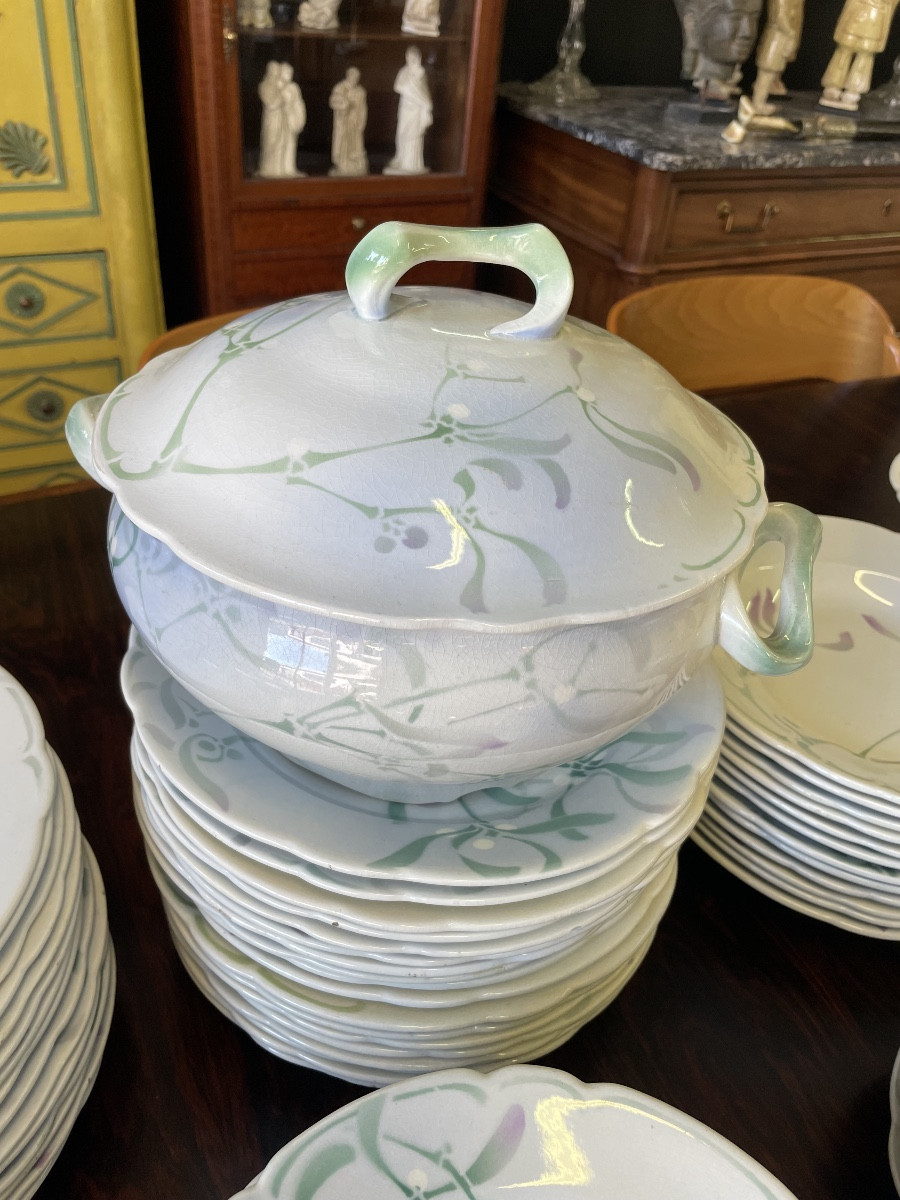 Service de table au « Gui » Edmond Lachenal Faience Keller et Guerin 110 pièces -photo-1