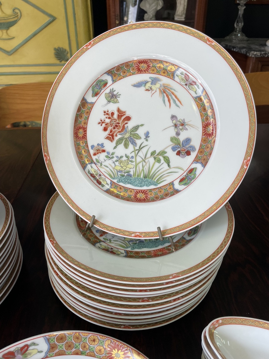 Bernardaud - Service de table en porcelaine modèle Chef d’Oeuvre King-Tö-Tchen.-photo-3