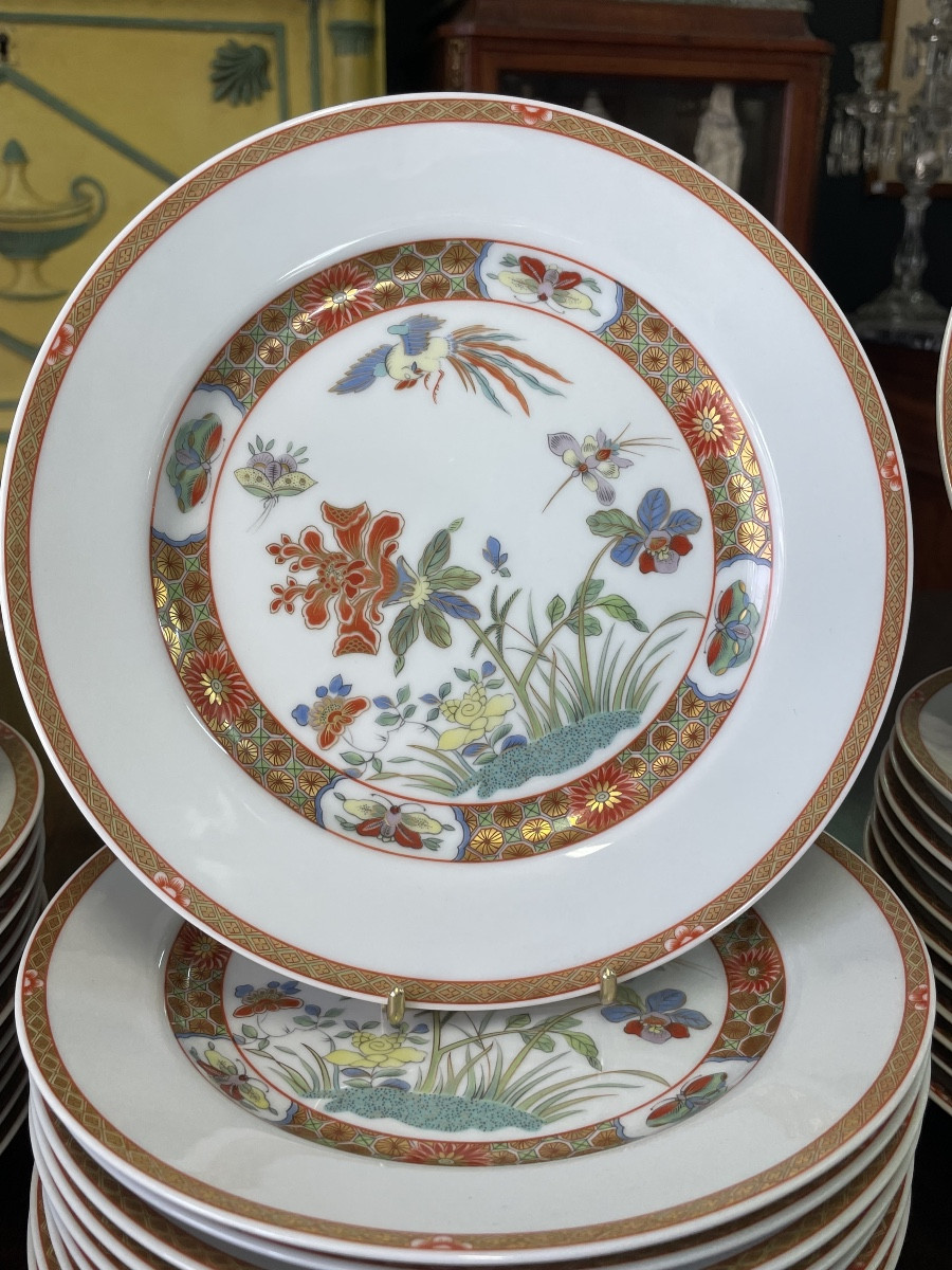Bernardaud - Service de table en porcelaine modèle Chef d’Oeuvre King-Tö-Tchen.-photo-3