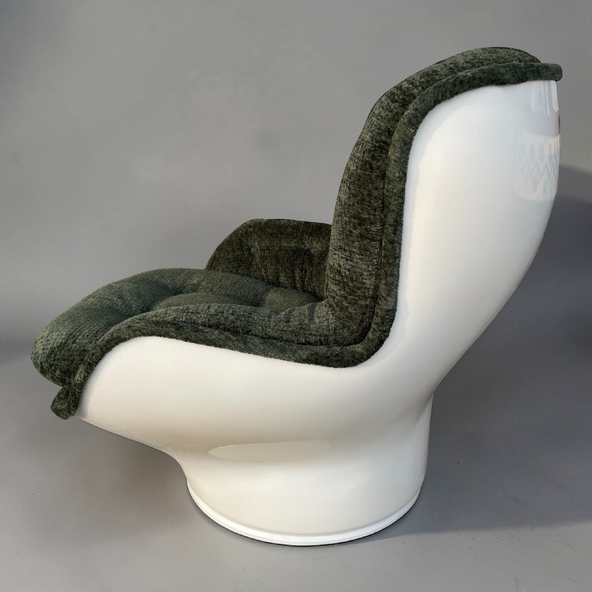 Michel Cadestin - Karate Chair Airborne Edition Circa 1970-photo-2