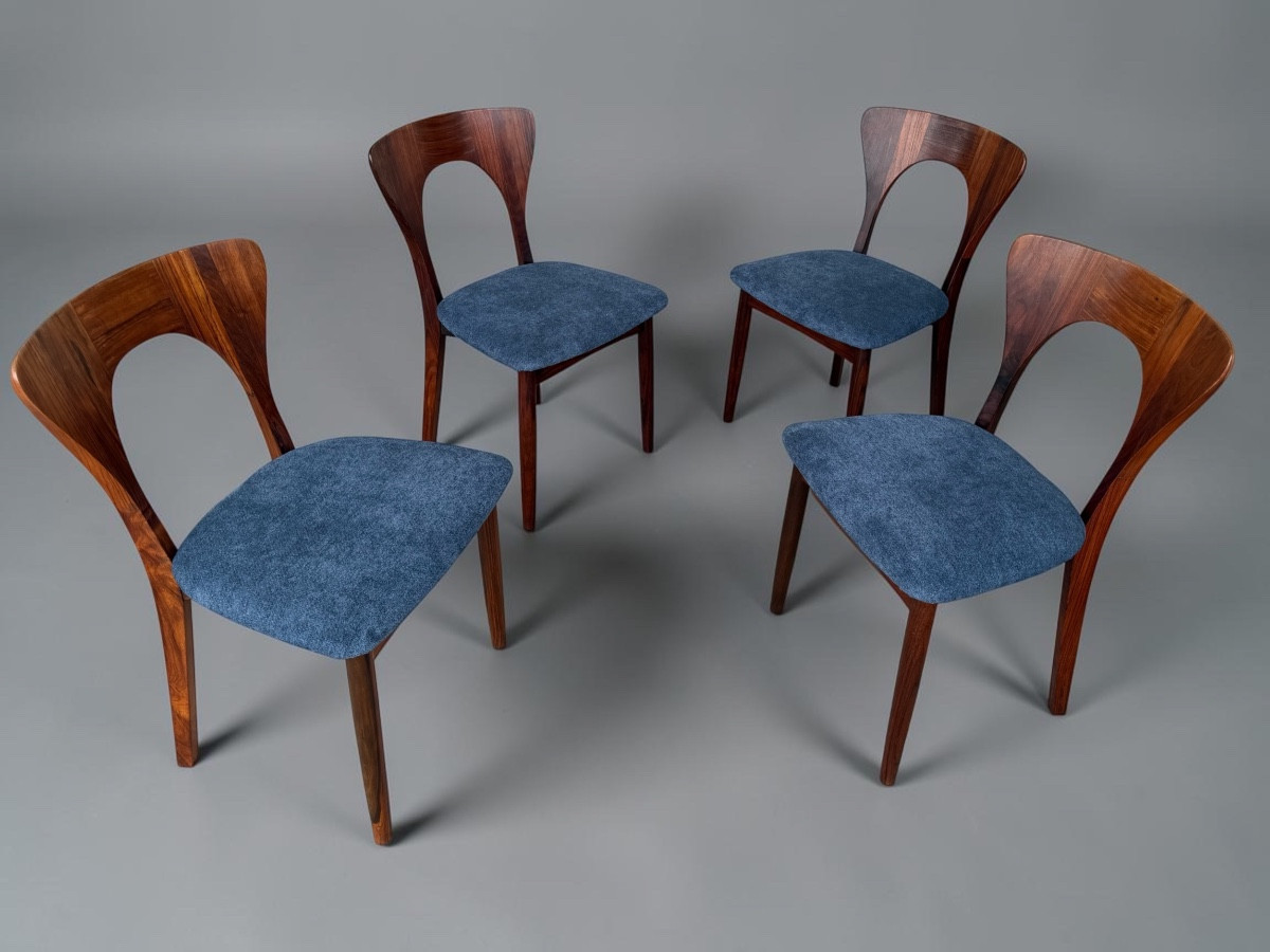 Suite de 4 chaises en palissandre de Rio par Niels Koefoeds circa 1960 Danemark