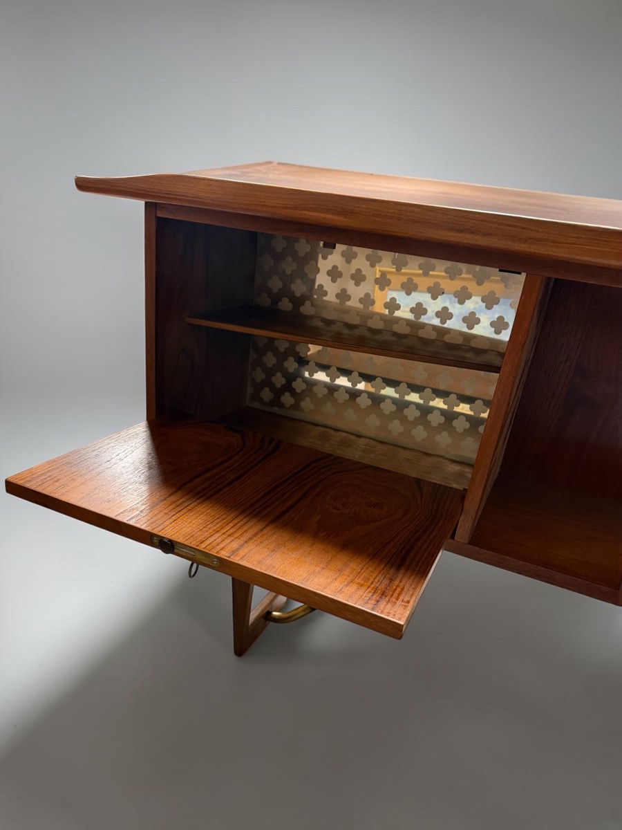 Bureau Boomerang par Peter Lovig Nielsen en Teck Danemark circa 1960-photo-2