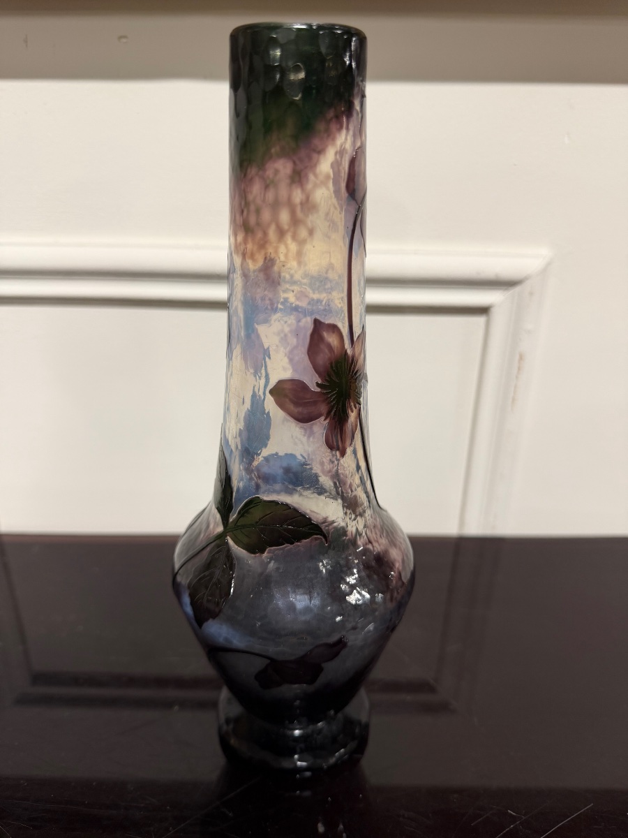 Daum Nancy - Vase martelé aux anémones mauves Art nouveau-photo-2