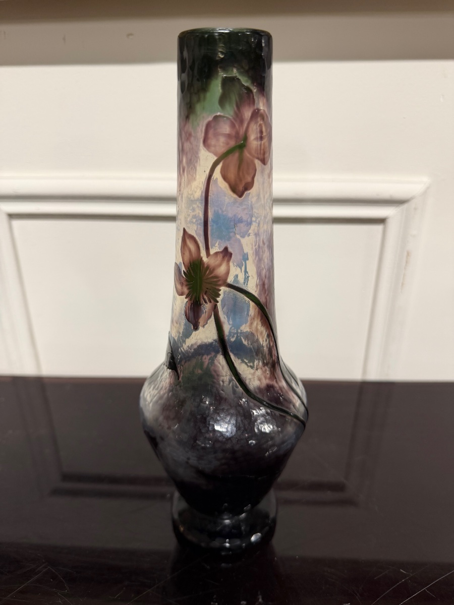 Daum Nancy - Vase martelé aux anémones mauves Art nouveau-photo-3