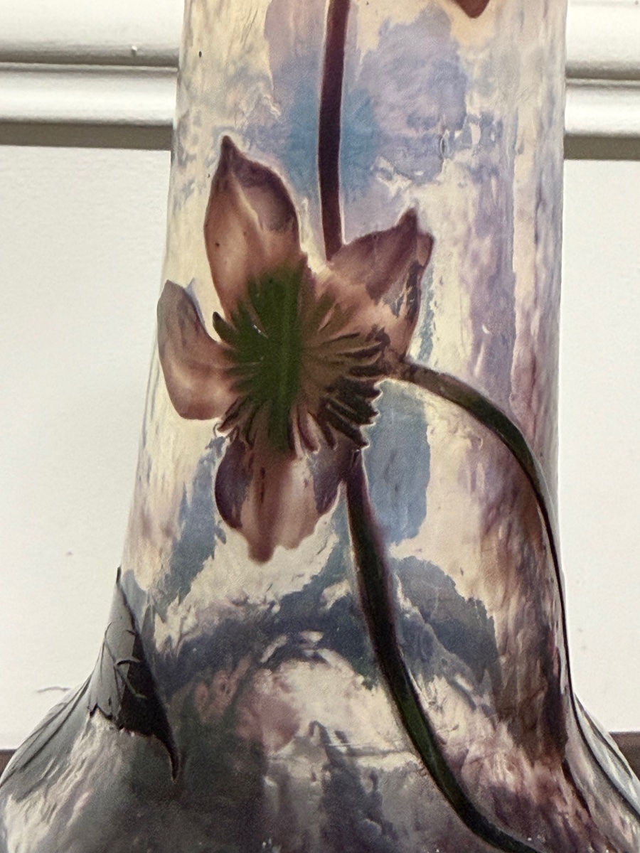 Daum Nancy - Vase martelé aux anémones mauves Art nouveau-photo-1