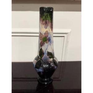 Daum Nancy - Vase martelé aux anémones mauves Art nouveau