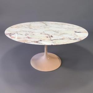 Table Knoll Eero Saarinen Modèle Tulipe En Marbre 137 Cm