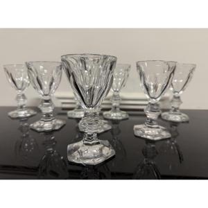 8 verres à apéritif en cristal de Baccarat modèle Harcourt H: 11 cm