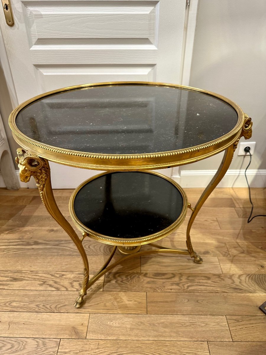 Guéridon Rond De Style Néoclassique à Décor De Têtes De Béliers-photo-2
