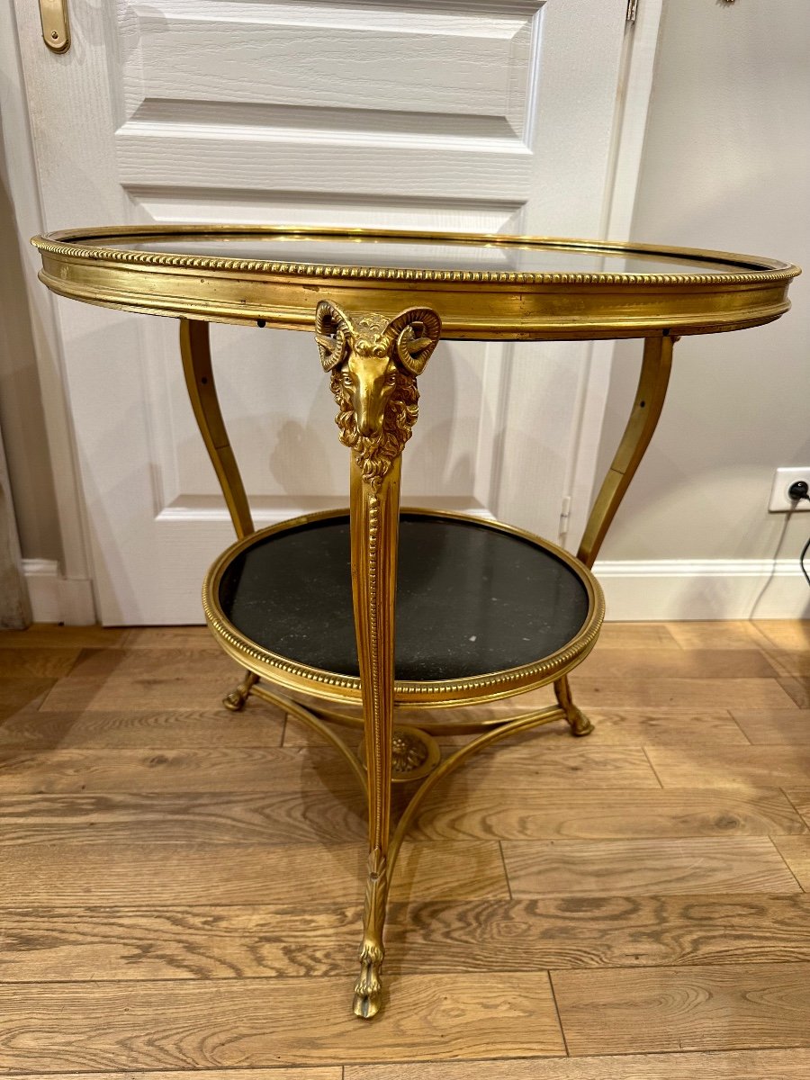 Guéridon Rond De Style Néoclassique à Décor De Têtes De Béliers-photo-3