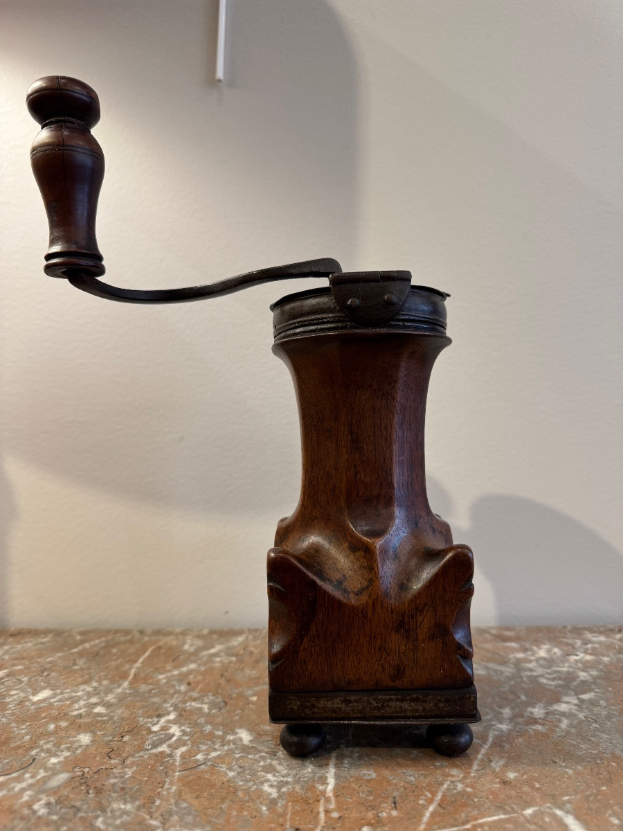 Moulin à Café modèle dit "Moulin Louis XIV" en Noyer époque XVIIIème siècle-photo-2