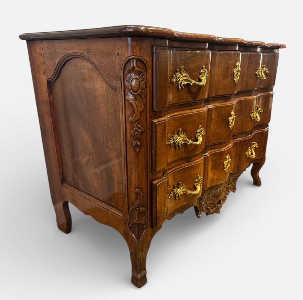 Commode Arbalète en noyer d'époque Louis XV, travail de Pierre Hache-photo-3