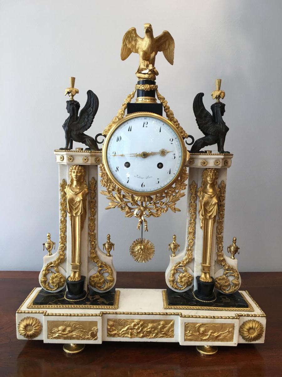 Pendule portique Epoque Louis XVI de Piolaine à Paris