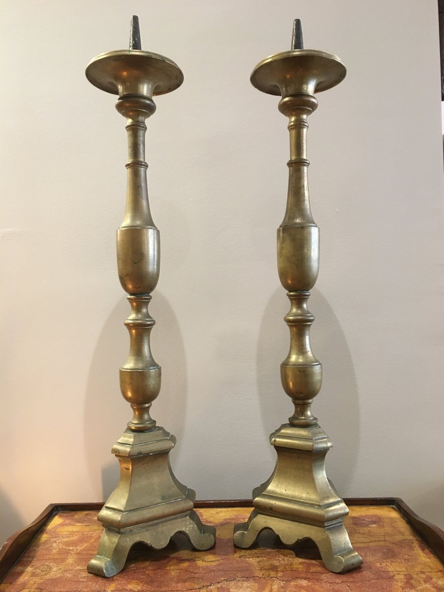 Pair Of 17th Century Brass Candlesticks-photo-3