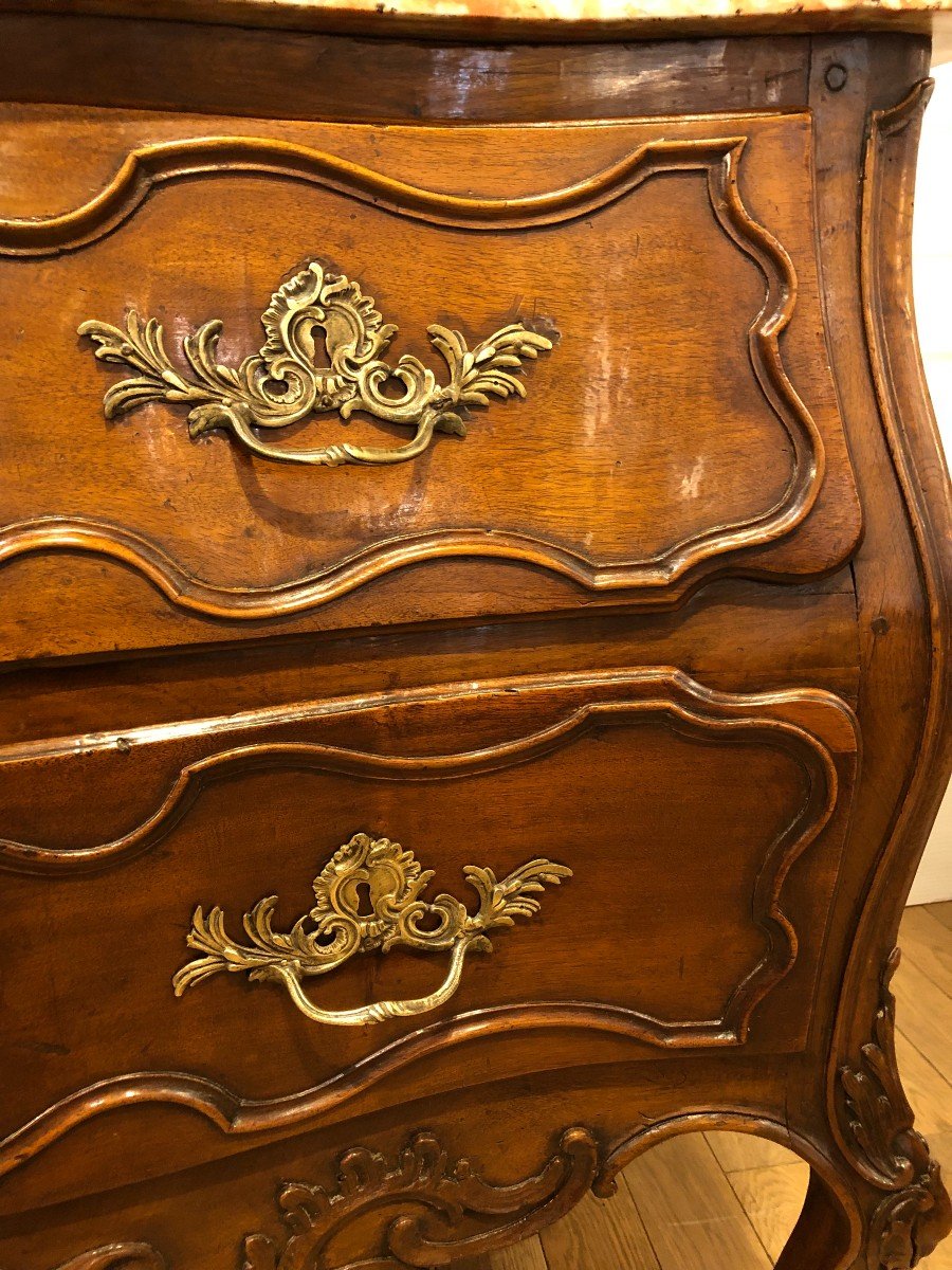 Nîmoise Chest Of Drawers Curved All Sides In Walnut Early 18th-photo-4