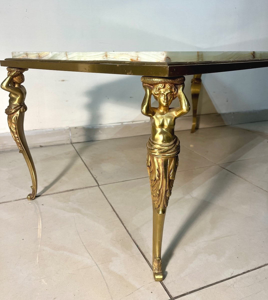 Table Basse En Bronze à Decor De Femmes Dessus En Onyx-photo-2