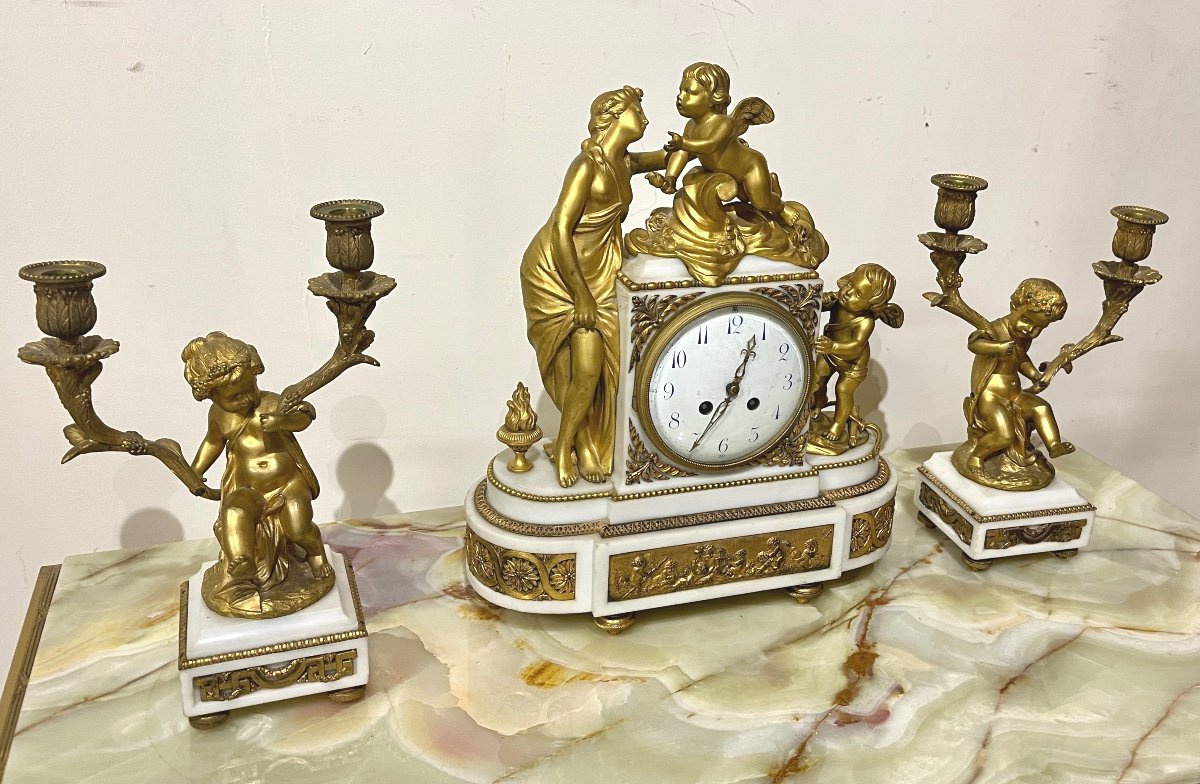 Garniture De Cheminée XIXème En Marbre Blanc Et Bronze Doré de Style Louis XVI-photo-1