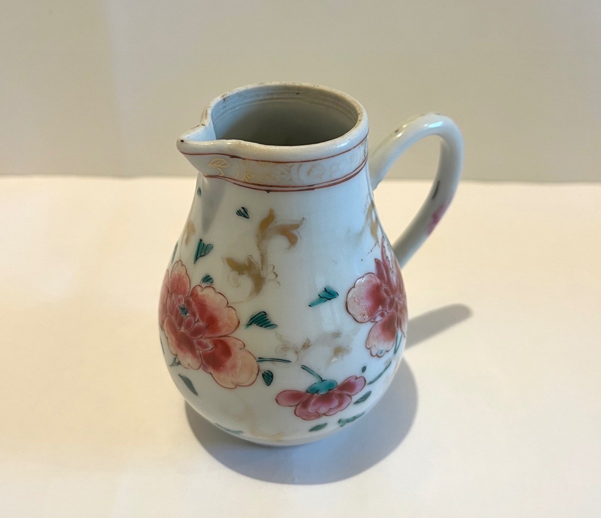 Crémier Pot à Lait Compagnie Des Indes à Décor De Fleurs et rehaussé doré  XVIIIème Siècle-photo-3