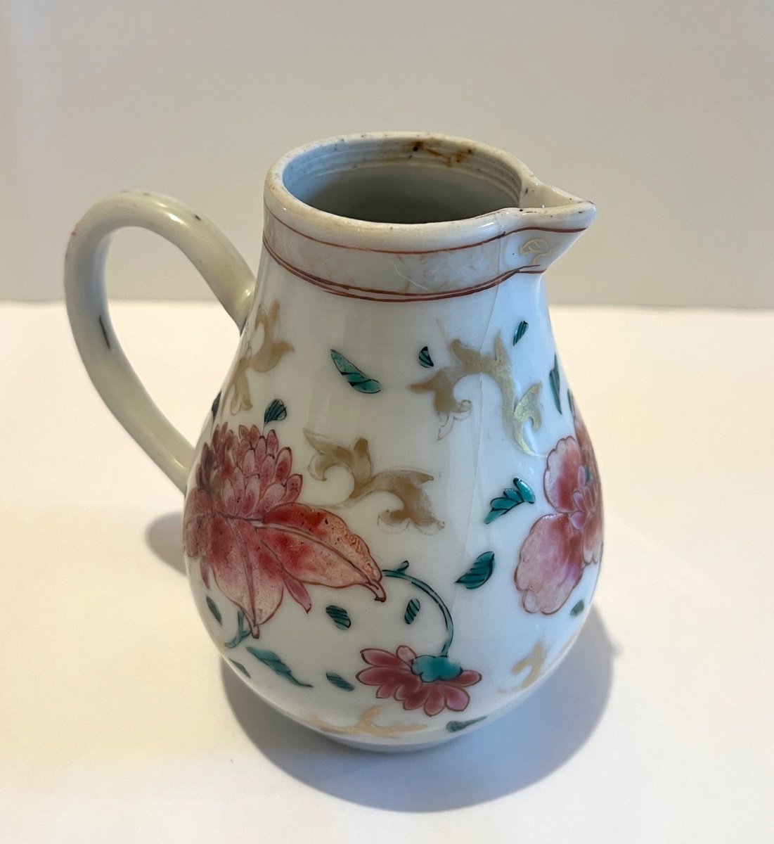 Crémier Pot à Lait Compagnie Des Indes à Décor De Fleurs et rehaussé doré  XVIIIème Siècle