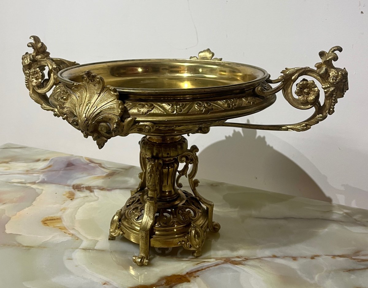 Coupe En Bronze Doré à Décor De Coquilles, Feuillages Et Visages Féminins -photo-1