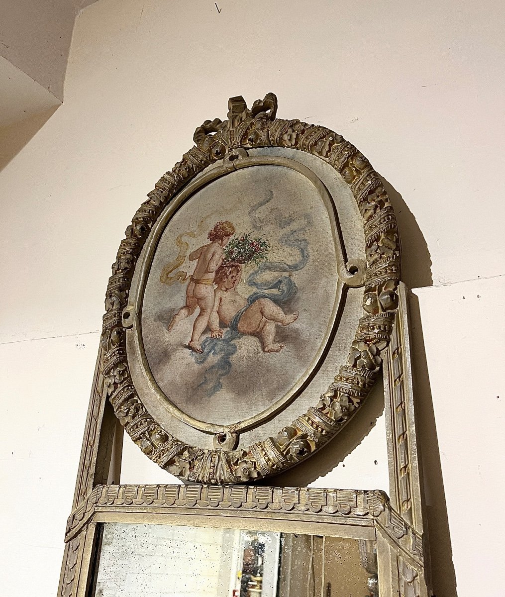 Louis XVI Style Medallion Woodwork Trumeau Mirror With Cherubs Decor (beige Gray)-photo-3