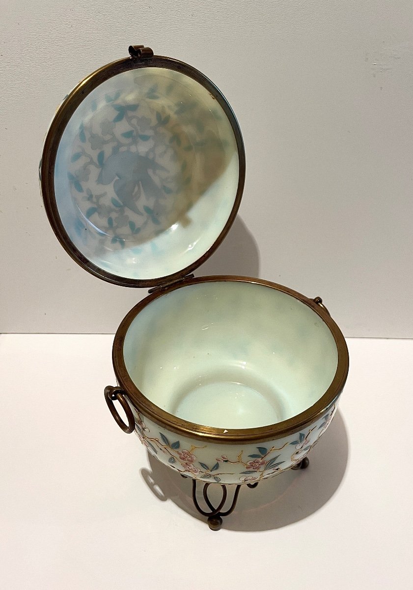 Jewelry Box In Pale Green Opaline With Bronze Base-photo-6