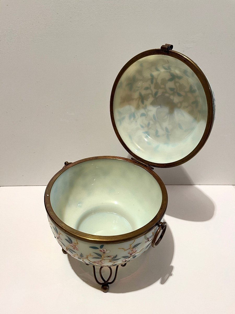 Jewelry Box In Pale Green Opaline With Bronze Base-photo-7