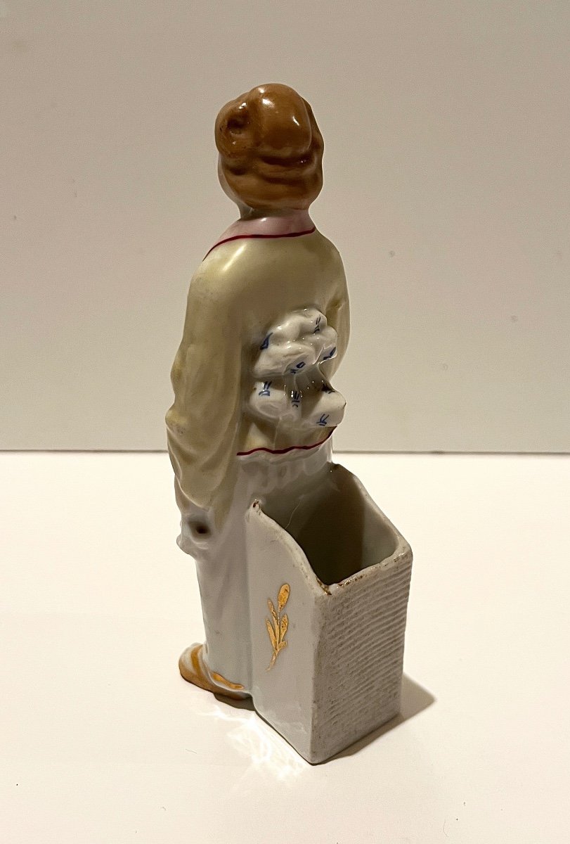 Pyrogenic Porcelain Woman In Kimono -photo-3