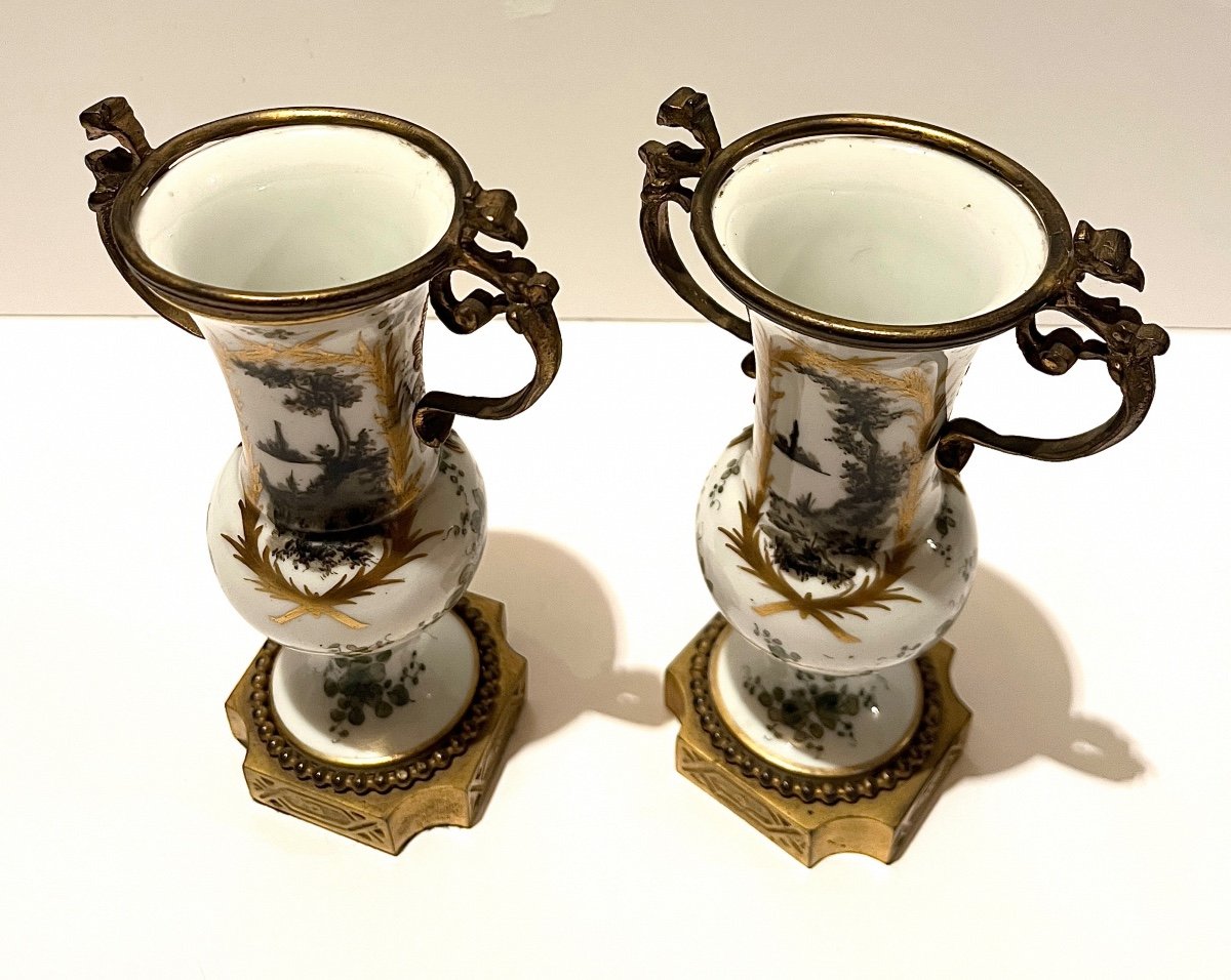 Pair Of Small Vases In Sèvres Or Paris Porcelain And Bronze -photo-3