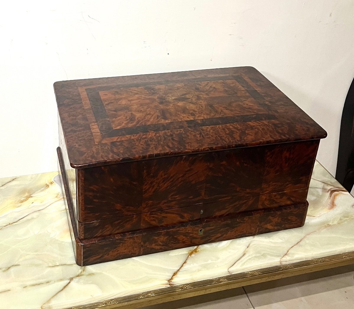 Very Large Mahogany Veneer And Burl Mahogany Box 19th Century-photo-4