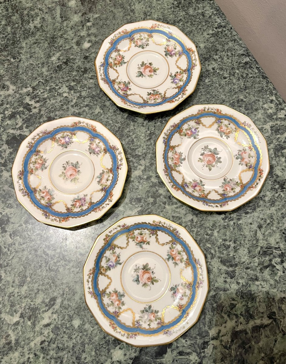 Quatre Tasses En Porcelaine De Paris-photo-3