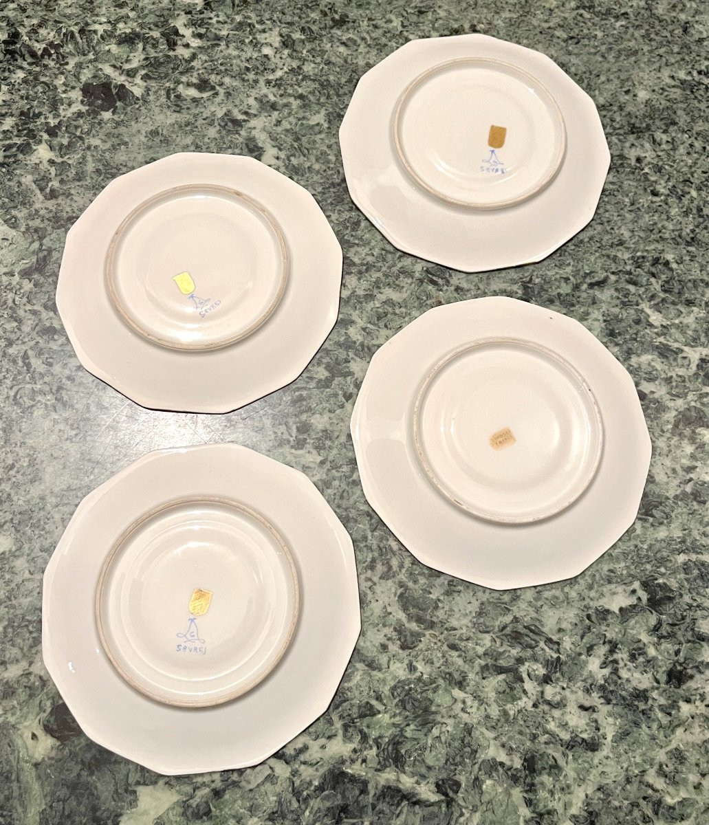 Quatre Tasses En Porcelaine De Paris-photo-5