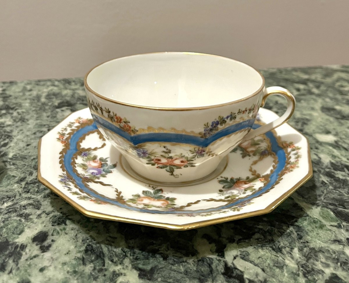 Two Paris Porcelain Cups-photo-3