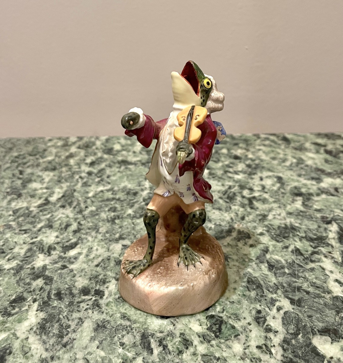 Grenouille Musicienne En Porcelaine Allemande Fin XIXème