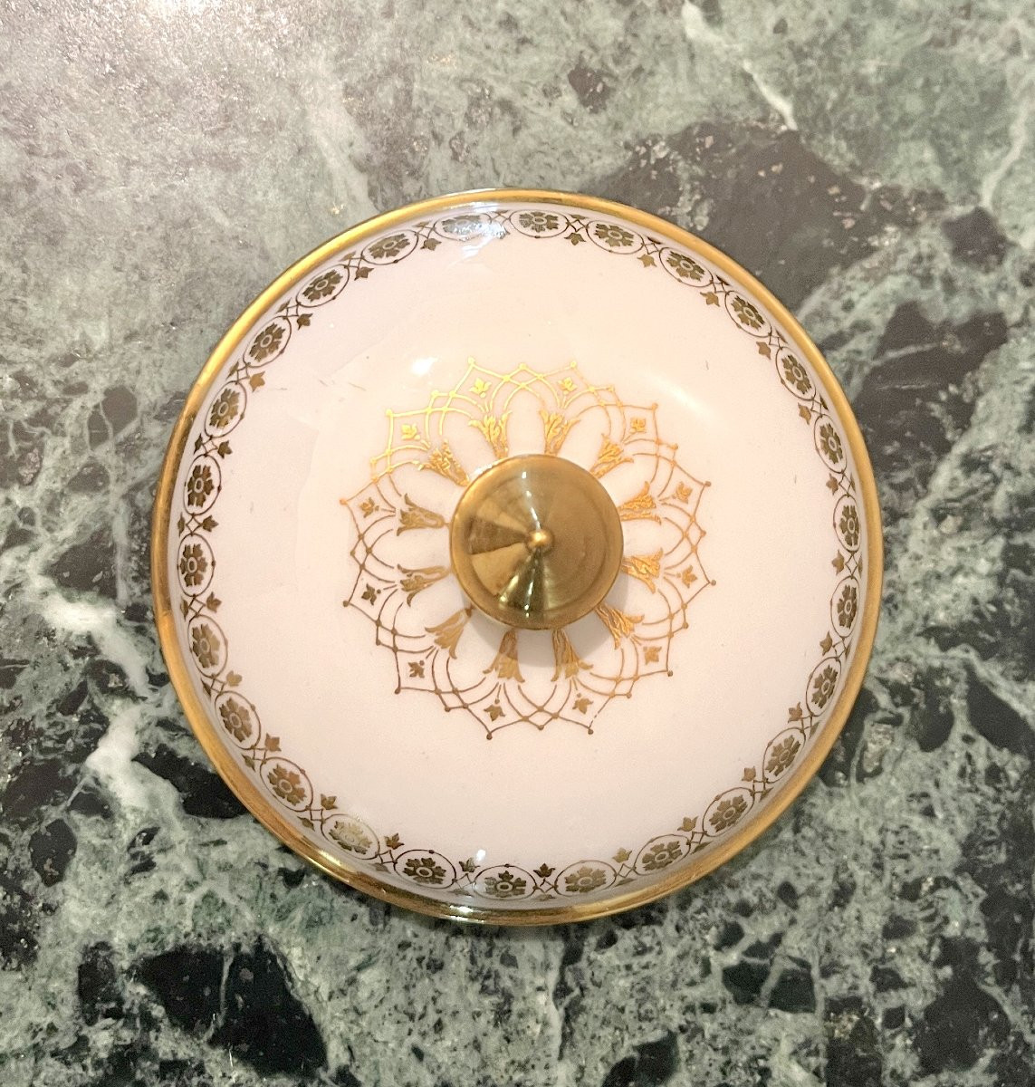 Sucrier en porcelaine de Sèvres Napoléon III 1868-photo-5