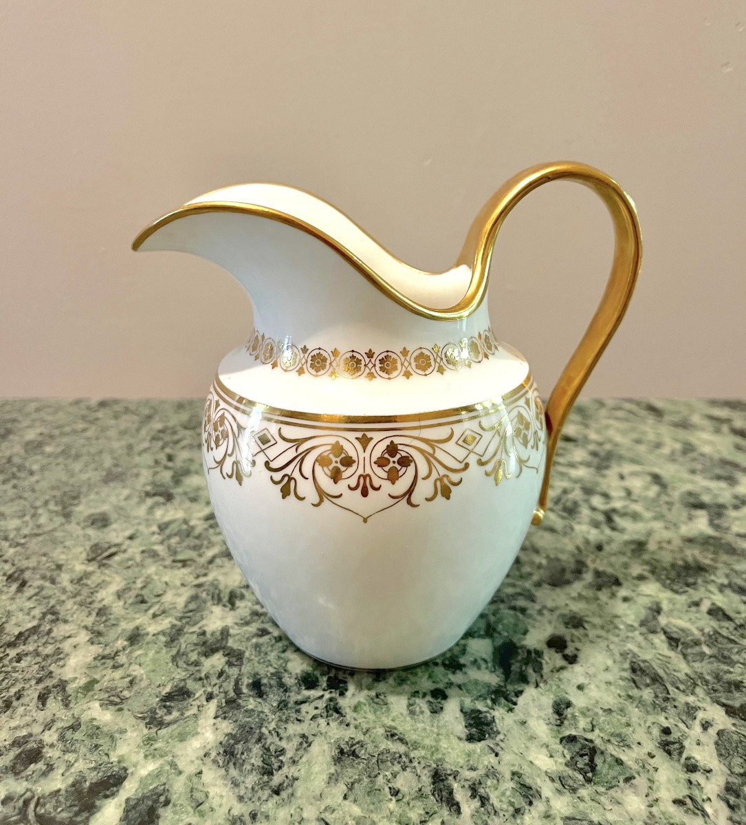 Verseuse ou grand pot à lait en porcelaine de Sèvres Napoléon III 1868