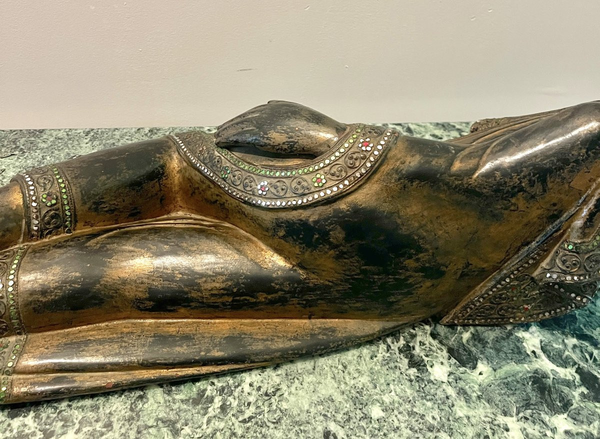 Bouddha couché en bois sculpté polychrome-photo-6