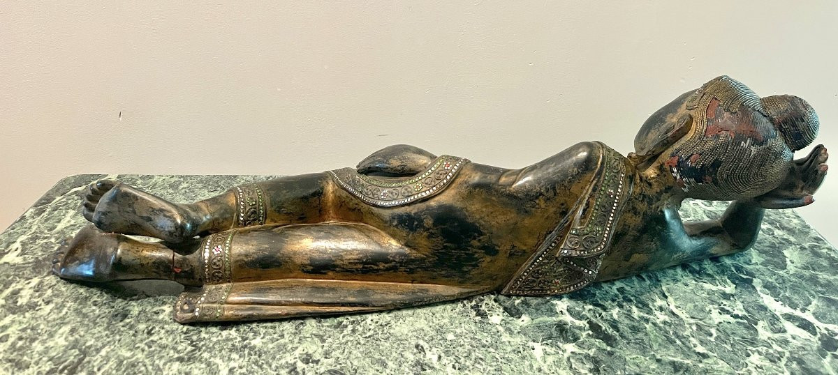 Bouddha couché en bois sculpté polychrome-photo-8