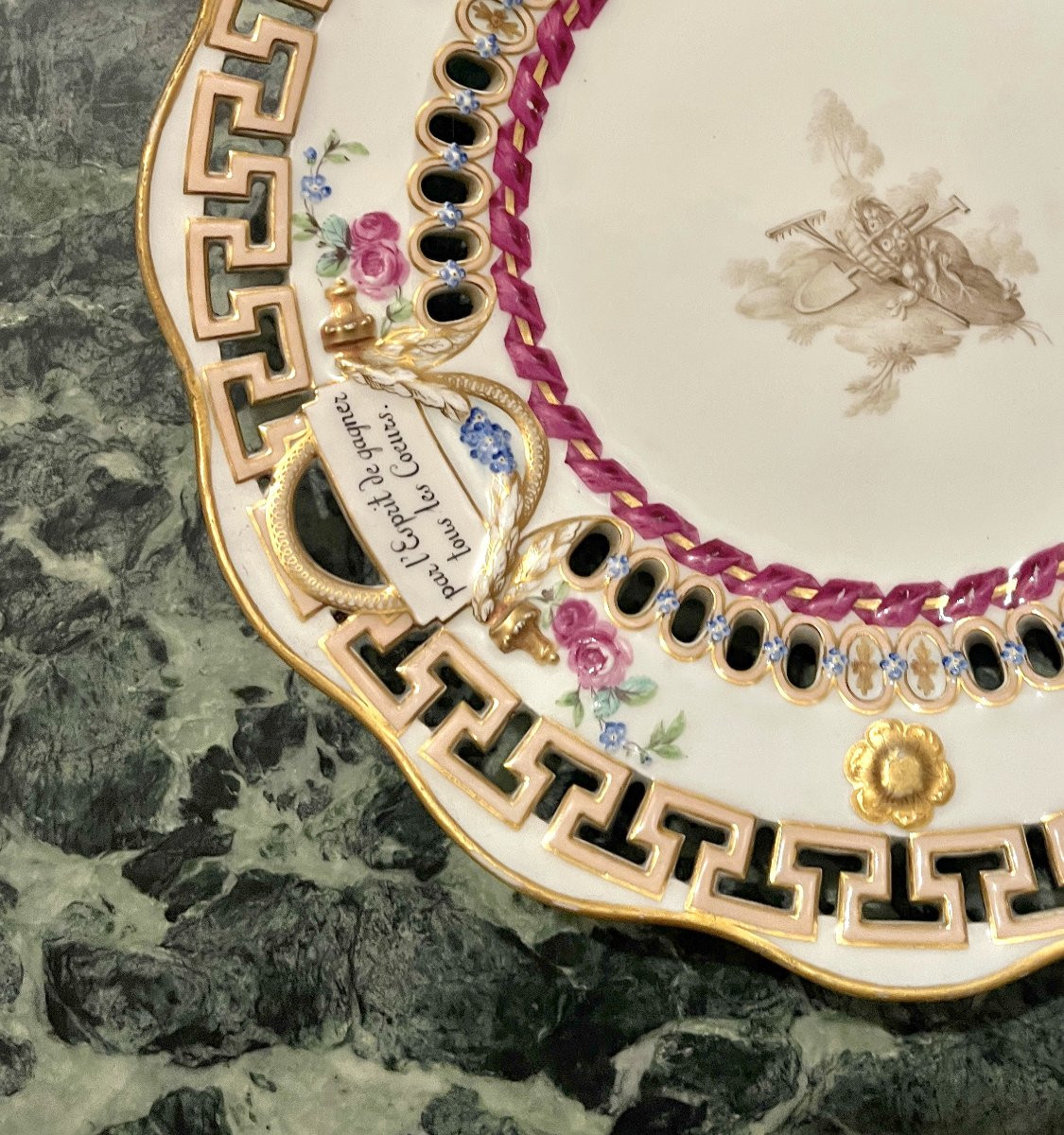 Assiette en porcelaine de Meissen 1774-1814-photo-4